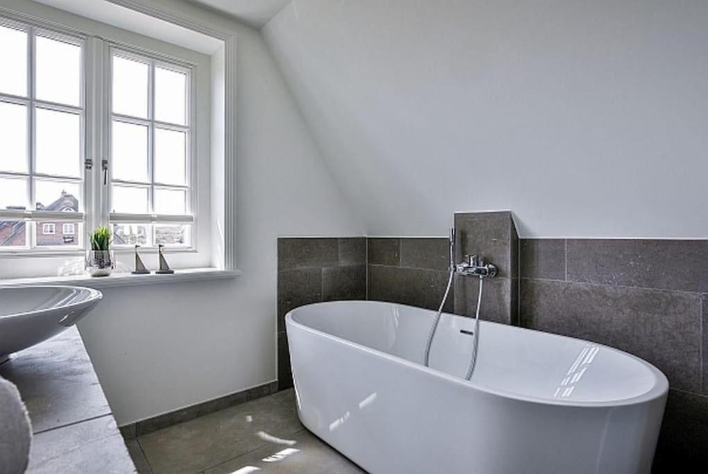 Ferienhaus Reetdach Friesenhaus Listperle